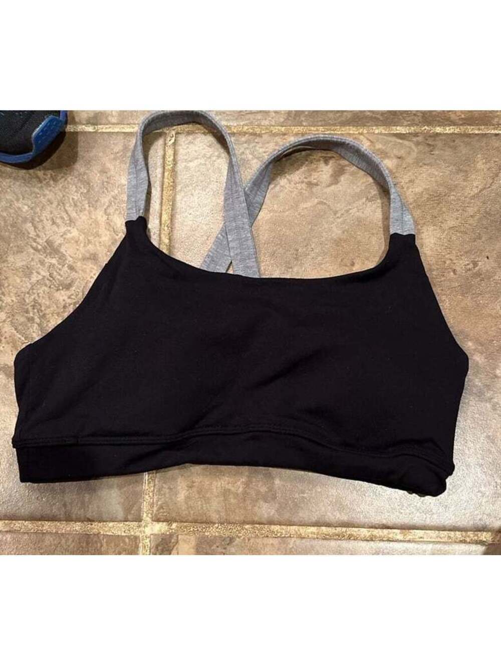Athleta sports bra size small